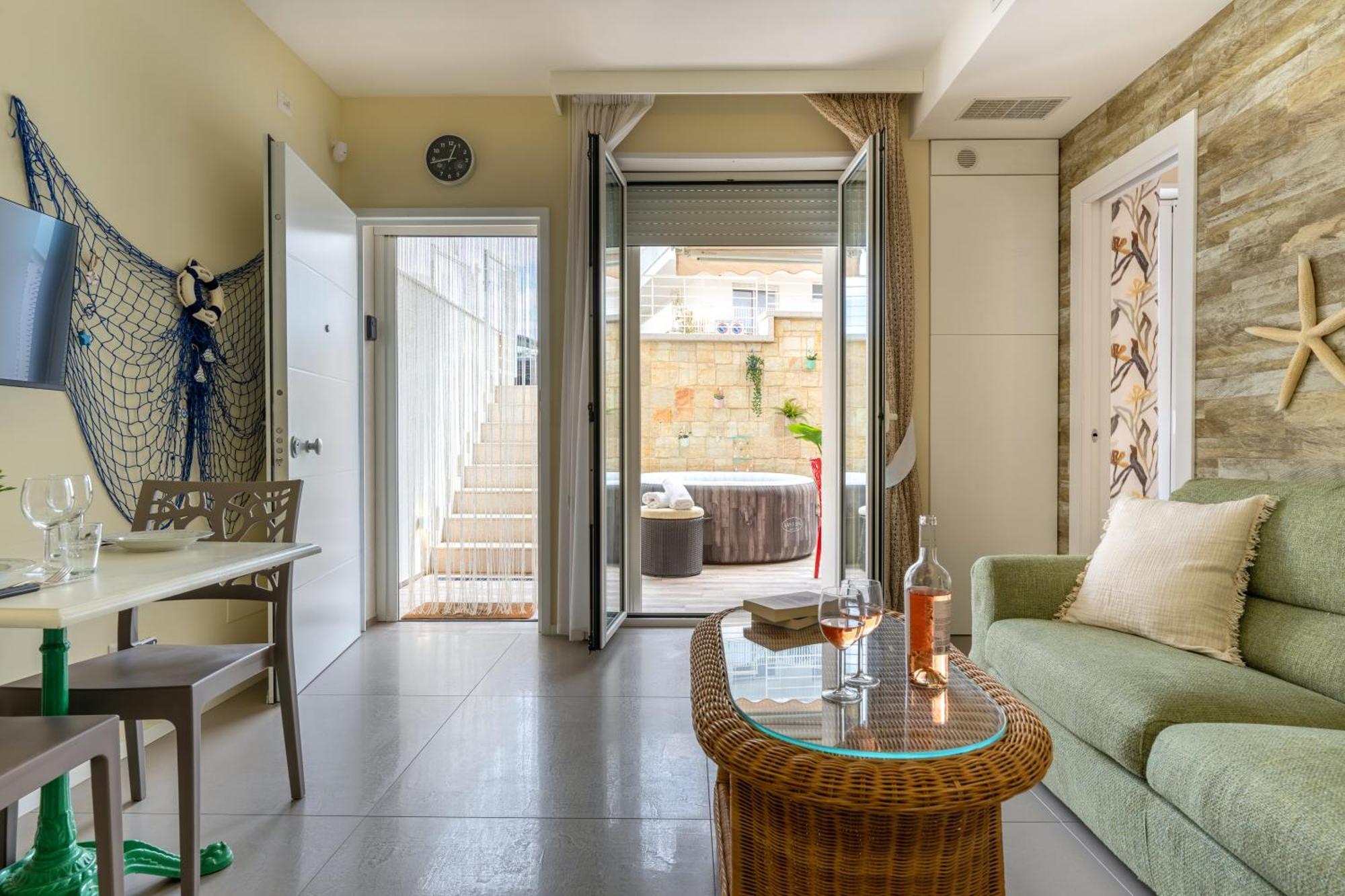 Cozy Marine Apt With Jacuzzi - 250Mt From Sea Polignano a Mare Eksteriør billede