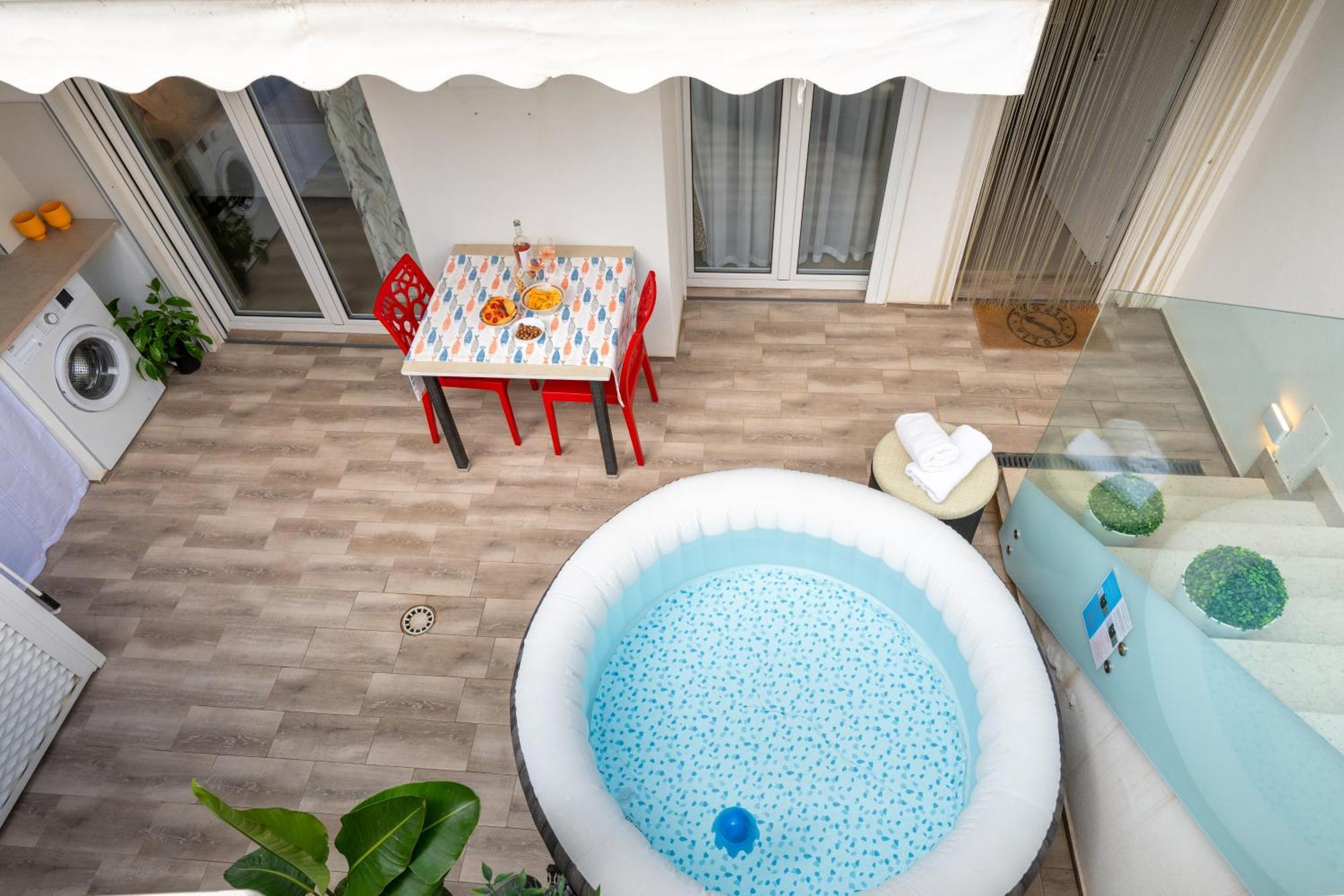 Cozy Marine Apt With Jacuzzi - 250Mt From Sea Polignano a Mare Eksteriør billede
