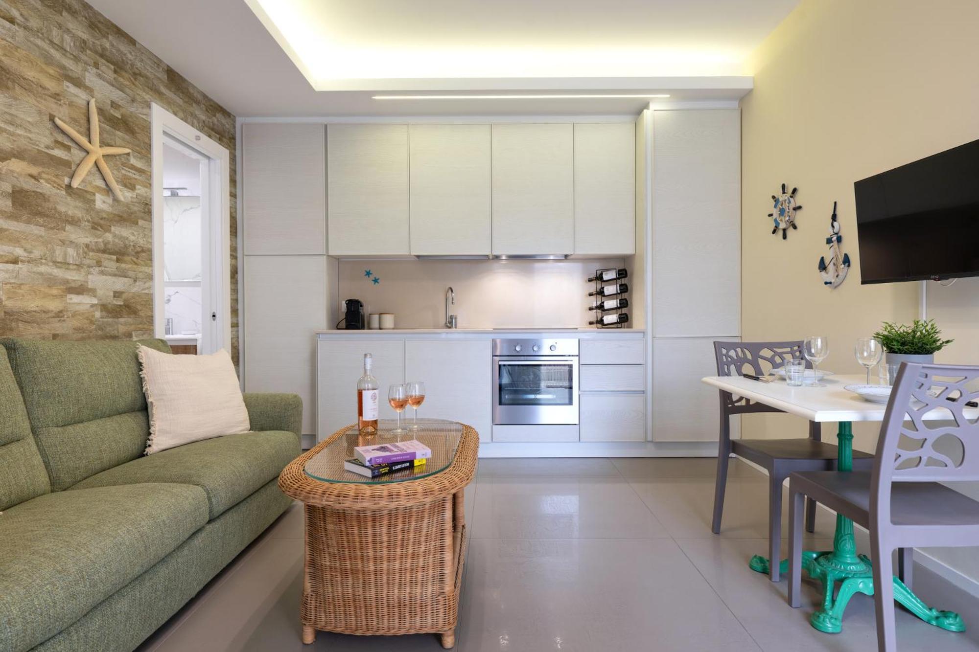 Cozy Marine Apt With Jacuzzi - 250Mt From Sea Polignano a Mare Eksteriør billede