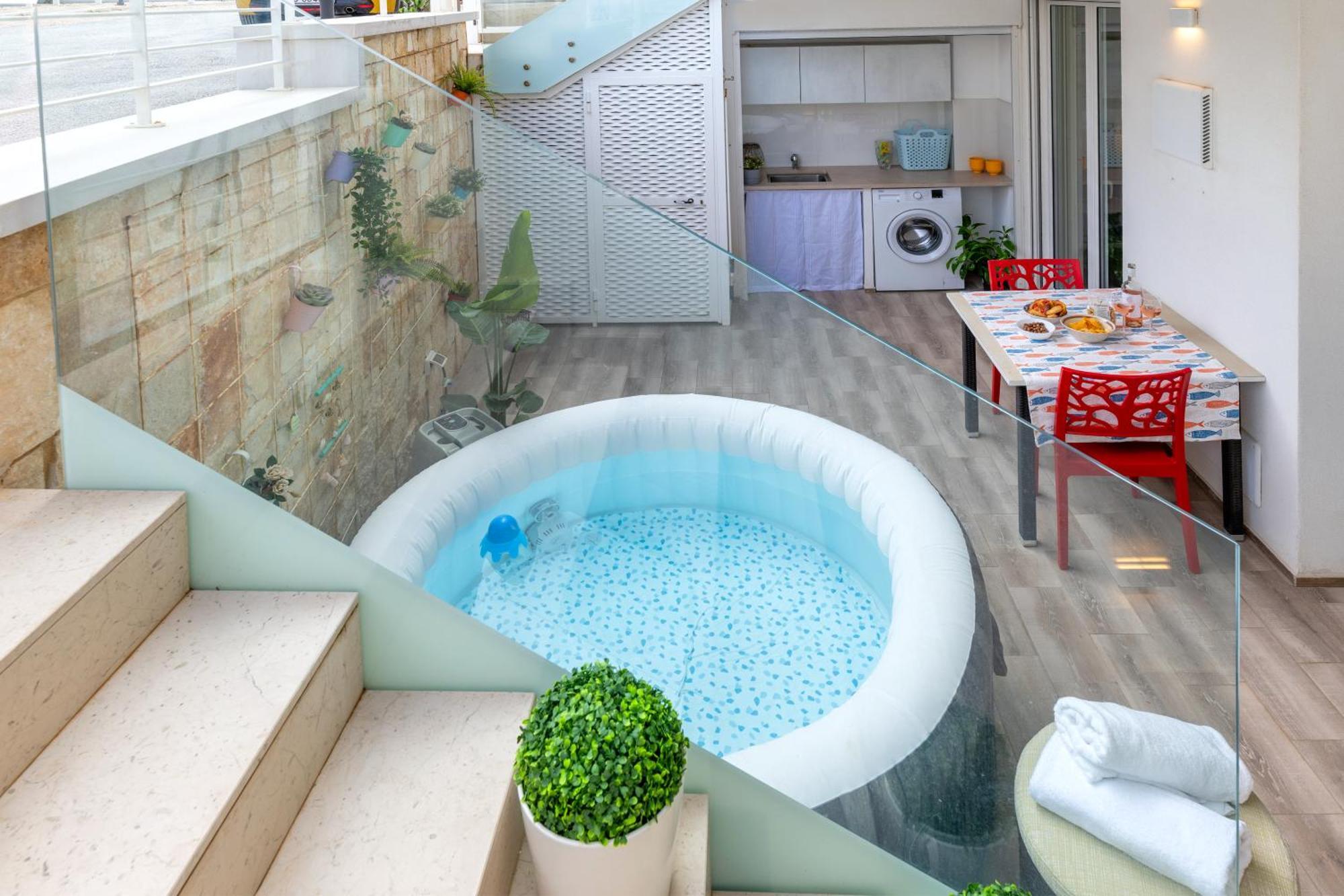 Cozy Marine Apt With Jacuzzi - 250Mt From Sea Polignano a Mare Eksteriør billede